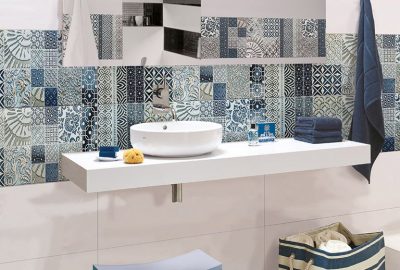 aranzacja lazienki bialo niebieska lazienka