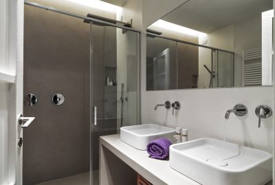 Przykład oświetlenia stefy kąpielowej w łazience