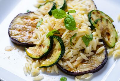 Makaron z grillowanymi warzywami